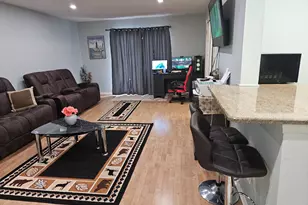 603 E Falcon Dr, Arlington Heights, IL 60005 - Photo 11