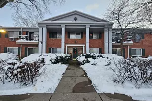 603 E Falcon Dr, Arlington Heights, IL 60005 - Photo 1