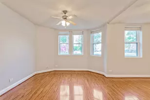 702 Reba Pl, Evanston, IL 60201 - Photo 3