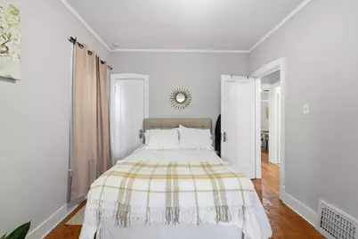 5135 W Melrose Street, Chicago, IL 60641 - Photo 15