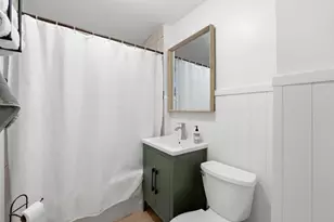 5135 W Melrose St, Chicago, IL 60641 - Photo 17