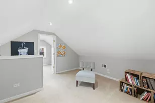 5135 W Melrose St, Chicago, IL 60641 - Photo 23