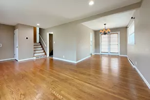 240 Hatlen Ave, Mount Prospect, IL 60056 - Photo 11