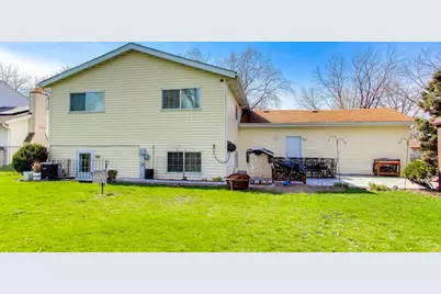 2215 S Bradford Drive, Wheaton, IL 60189 - Photo 33