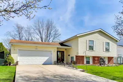 2215 S Bradford Drive, Wheaton, IL 60189 - Photo 3