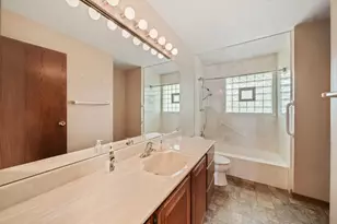 6534 Taylor Dr, Woodridge, IL 60517 - Photo 13