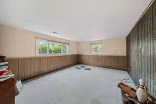6534 Taylor Dr, Woodridge, IL 60517 - Photo 17