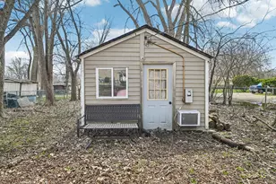 1326 Nippersink Dr, Spring Grove, IL 60081 - Photo 1