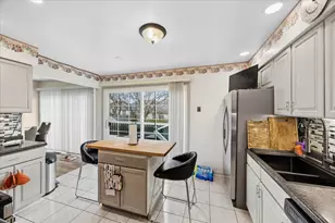 140 Wedgewood Way, Bolingbrook, IL 60440 - Photo 5