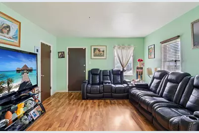 796 Parkway Avenue, Elgin, IL 60120 - Photo 5