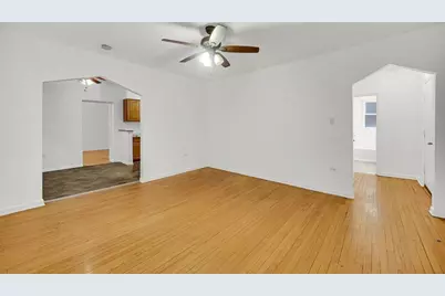 7017 S Merrill Avenue #305, Chicago, IL 60649 - Photo 9