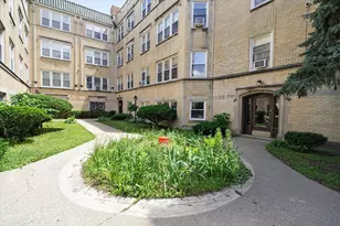 7017 S Merrill Ave, Chicago, IL 60649 - Photo 3