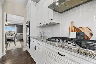 24111 S Blue Waters Dr, Manhattan, IL 60442 - Photo 5