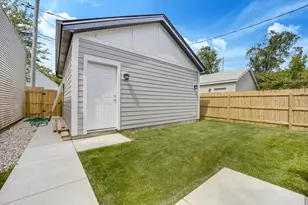 6038 N Drake Ave, Chicago, IL 60659 - Photo 35