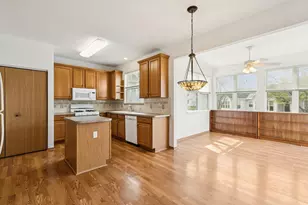 647 S Cadillac Cir, Romeoville, IL 60446 - Photo 9