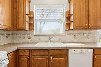 647 S Cadillac Circle, Romeoville, IL 60446 - Photo 13
