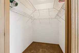 647 S Cadillac Cir, Romeoville, IL 60446 - Photo 23