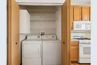 647 S Cadillac Circle, Romeoville, IL 60446 - Photo 15