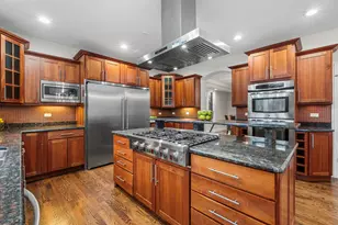 3202 Dell Pl, Glenview, IL 60025 - Photo 7