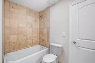 3202 Dell Pl, Glenview, IL 60025 - Photo 25