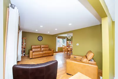 9342 Austin Avenue, Oak Lawn, IL 60453 - Photo 7