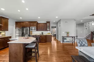 81 Landon Cir, Wheaton, IL 60189 - Photo 19