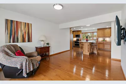 227 Lincoln Street, Schaumburg, IL 60194 - Photo 7