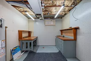 2525 29th St, Rock Island, IL 61201 - Photo 17