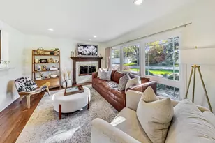 705 N County Line Rd, Hinsdale, IL 60521 - Photo 9