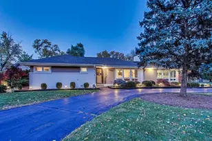 705 N County Line Rd, Hinsdale, IL 60521 - Photo 3