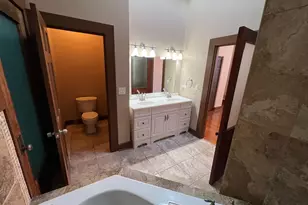 26 E Downer Pl, Aurora, IL 60505 - Photo 7