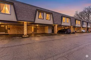 11 Cour Caravelle, Palos Hills, IL 60465 - Photo 3