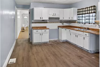 8106 S Burnham Avenue, Chicago, IL 60617 - Photo 9