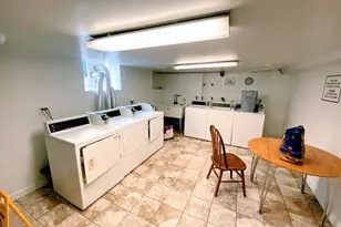 3933 N Clarendon Ave, Chicago, IL 60613 - Photo 13