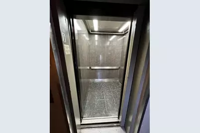 3933 N Clarendon Avenue #504, Chicago, IL 60613 - Photo 3