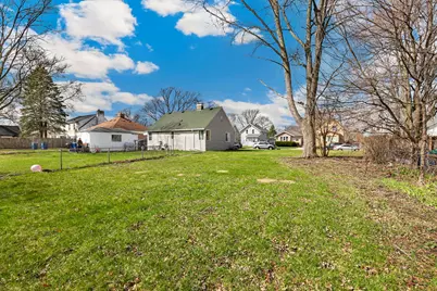 909 Highland Avenue, Waukegan, IL 60085 - Photo 5