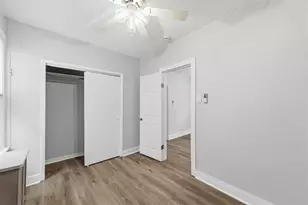 13231 S Buffalo Ave, Chicago, IL 60633 - Photo 17