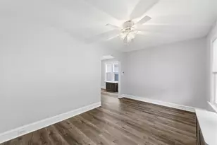 13231 S Buffalo Ave, Chicago, IL 60633 - Photo 9