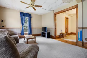 198 E Jefferson St, Hampshire, IL 60140 - Photo 5