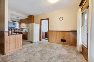 198 E Jefferson St, Hampshire, IL 60140 - Photo 9