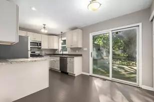 16340 S McGrath Dr, Plainfield, IL 60586 - Photo 3