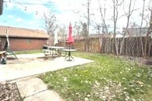 14241 Mackinaw Ave, Burnham, IL 60633 - Photo 17