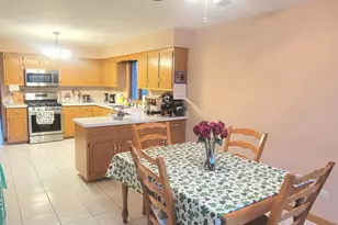 14241 Mackinaw Ave, Burnham, IL 60633 - Photo 13