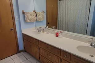 14241 Mackinaw Ave, Burnham, IL 60633 - Photo 15