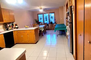 14241 Mackinaw Ave, Burnham, IL 60633 - Photo 11