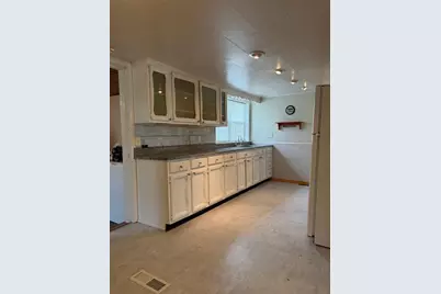 905 E North Street, Pontiac, IL 61764 - Photo 3