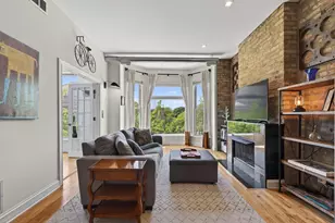 1245 W George St, Chicago, IL 60657 - Photo 5