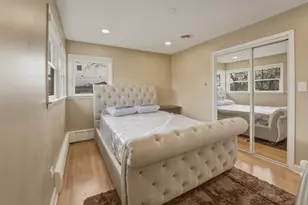 8901 Moody Ave, Morton Grove, IL 60053 - Photo 15