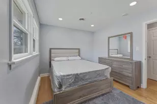 8901 Moody Ave, Morton Grove, IL 60053 - Photo 11