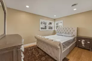 8901 Moody Ave, Morton Grove, IL 60053 - Photo 13